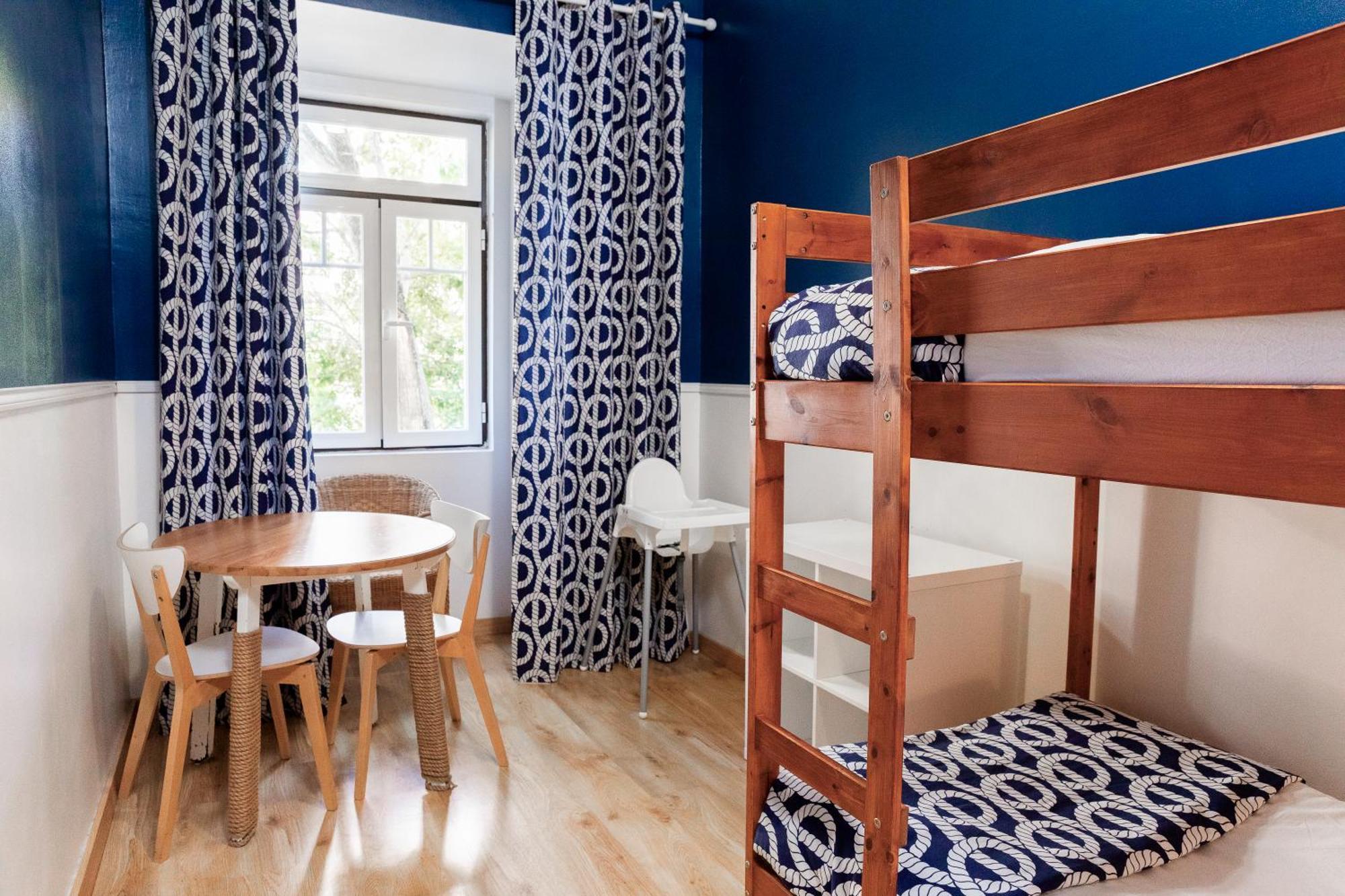 Hostel Crespo ลิสบอน ภายนอก รูปภาพ